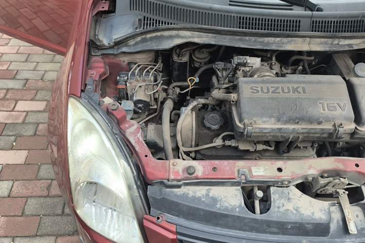 Used Suzuki Swift 2014 1.3L Manual Standard Edition Engine Bay Right
