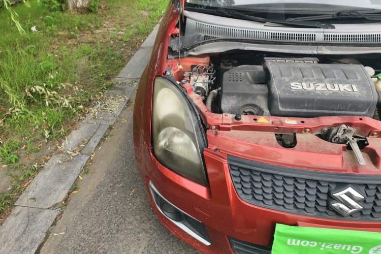 Used Suzuki Swift 2014 1.5L Manual Fashion Edition Engine Bay Right