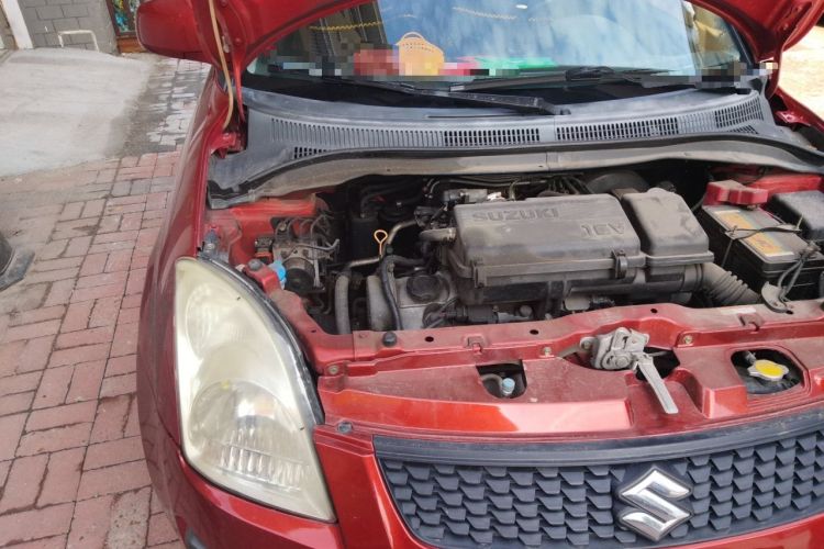 Used Suzuki Swift 2014 1.3L Manual Standard Edition Engine Bay Right