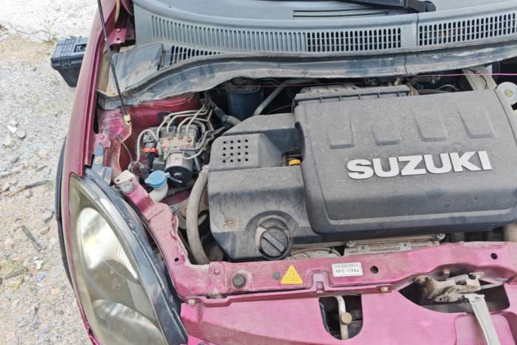 Used Suzuki Swift 2014 1.5L Automatic Fashion Edition Engine Bay Right