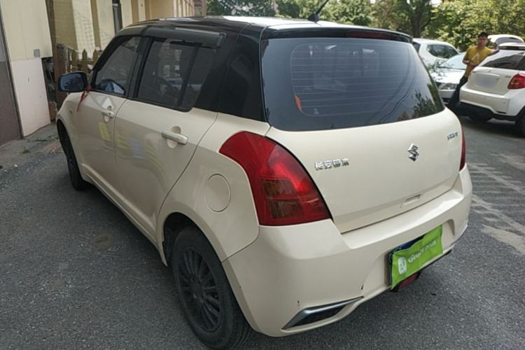 Used Suzuki Swift 2014 1.3L Manual Standard Edition Exterior 2