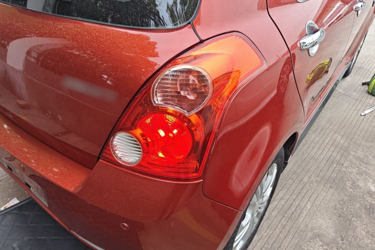 Used Suzuki Swift 2014 1.5L Automatic Fashion Edition Exterior 3