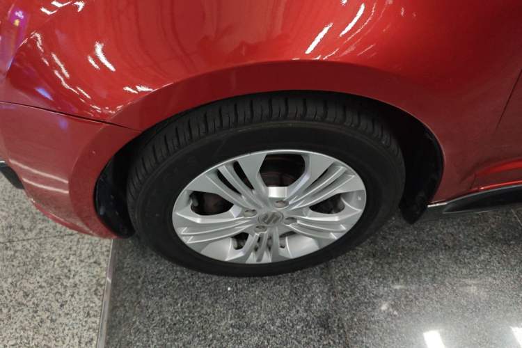 Used Suzuki Swift 2014 1.5L Automatic Fashion Edition Exterior 7