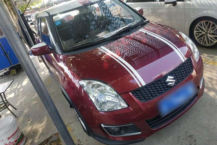 Used Suzuki Swift 2014 1.3L Manual Standard Edition Front Right 45 Deg