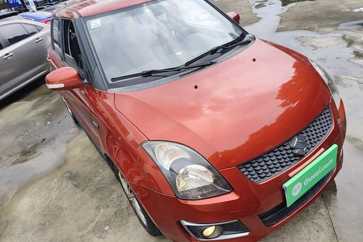 Used Suzuki Swift 2014 1.5L Automatic Fashion Edition Front Right 45 Deg
