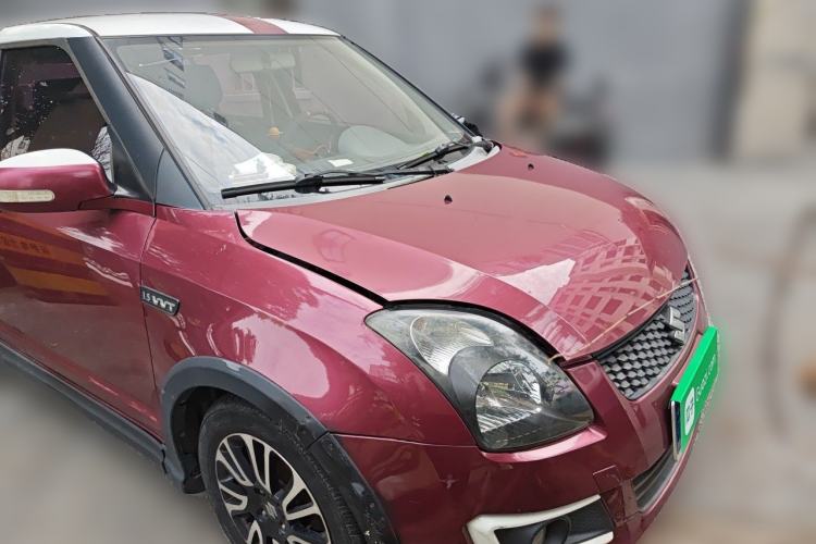 Used Suzuki Swift 2014 1.5L Manual Fashion Edition Front Right 45 Deg