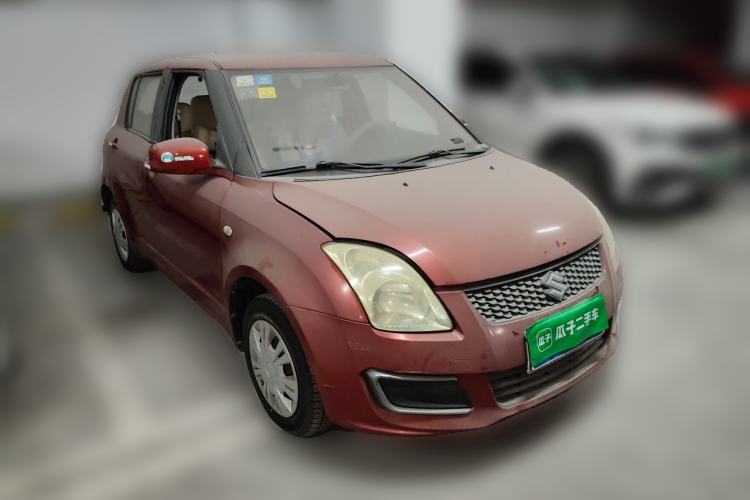 Used Suzuki Swift 2014 1.3L Manual Standard Edition Front Right 45 Deg