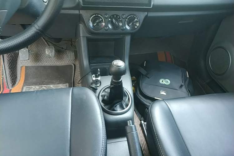 Used Suzuki Swift 2014 1.3L Manual Standard Edition Gear Lever