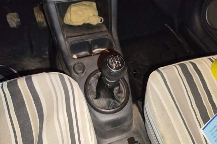 Used Suzuki Swift 2014 1.3L Manual Standard Edition Gear Lever