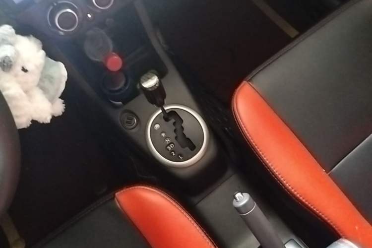 Used Suzuki Swift 2014 1.5L Automatic Fashion Edition Gear Lever