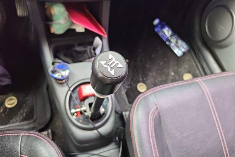 Used Suzuki Swift 2014 1.5L Manual Fashion Edition Gear Lever