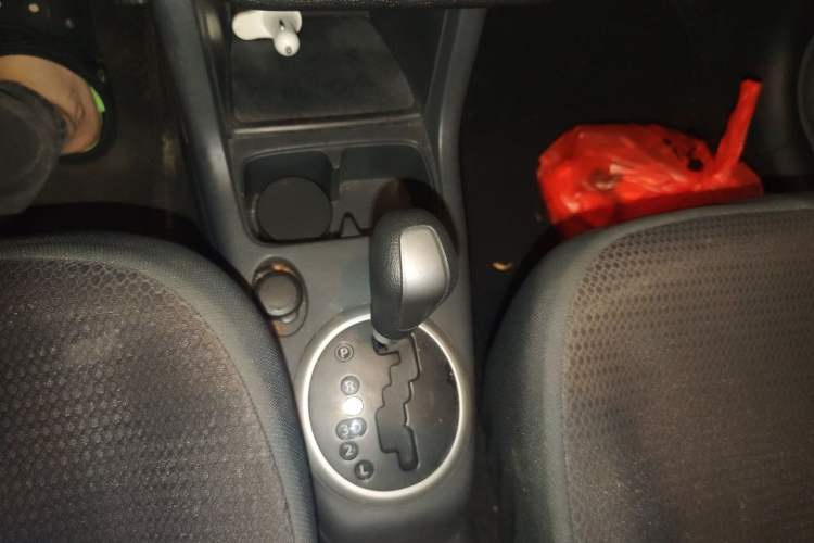 Used Suzuki Swift 2014 1.5L Automatic Fashion Edition Gear Lever