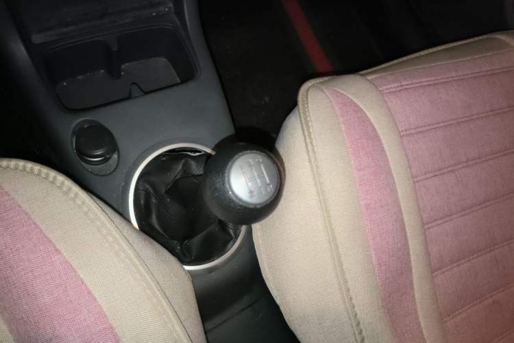 Used Suzuki Swift 2014 1.3L Manual Standard Edition Gear Lever