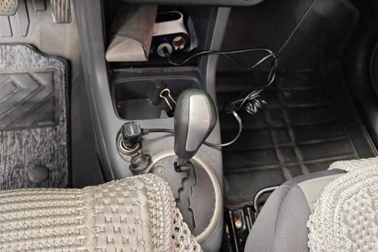 Used Suzuki Swift 2014 1.5L Automatic Fashion Edition Gear Lever