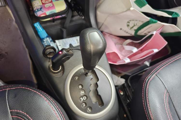 Used Suzuki Swift 2014 1.5L Automatic Fashion Edition Gear Lever