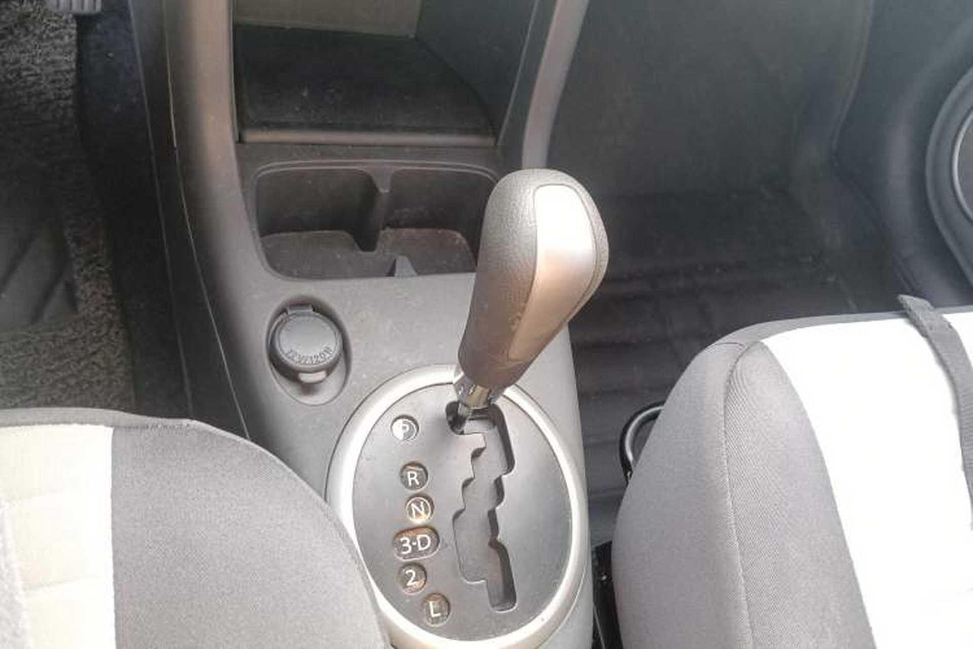 Used Suzuki Swift 2014 1.5L Automatic Fashion Edition Gear Lever
