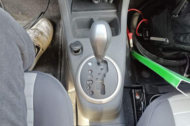 Used Suzuki Swift 2014 1.5L Automatic Fashion Edition Gear Lever