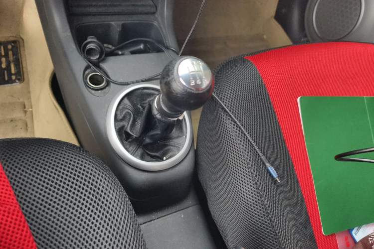 Used Suzuki Swift 2014 1.5L Manual Fashion Edition Gear Lever