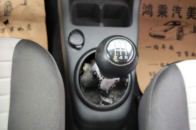 Used Suzuki Swift 2014 1.3L Manual Standard Edition Gear Lever