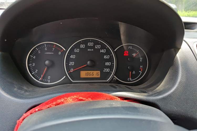 Used Suzuki Swift 2014 1.3L Manual Standard Edition Instrument Cluster