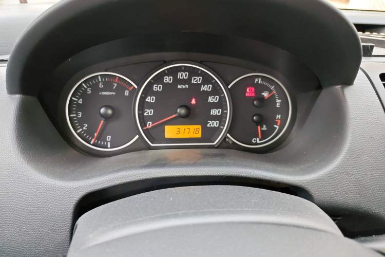 Used Suzuki Swift 2014 1.3L Manual Standard Edition Instrument Cluster