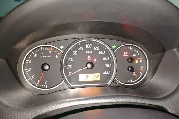 Used Suzuki Swift 2014 1.3L Manual Standard Edition Instrument Cluster