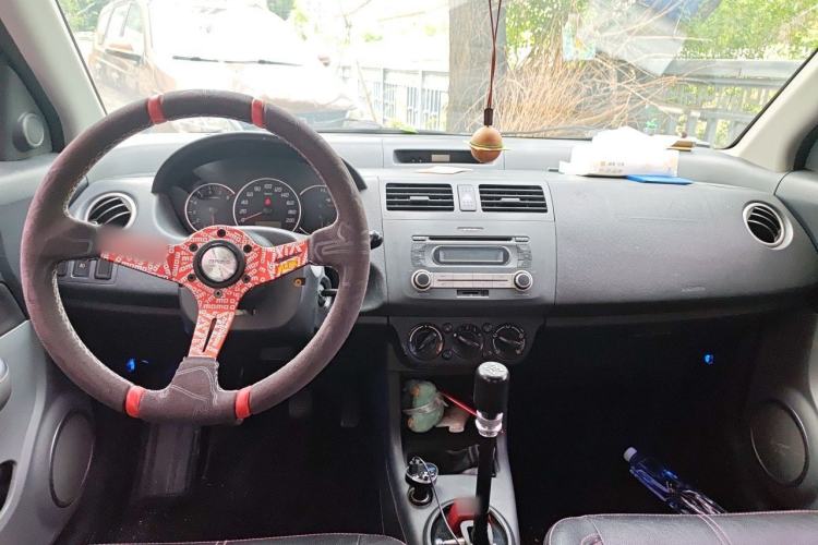 Used Suzuki Swift 2014 1.5L Manual Fashion Edition Interior 2
