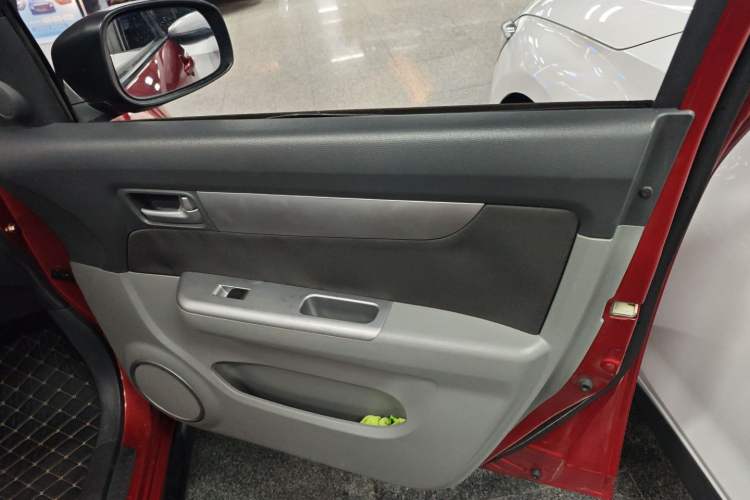 Used Suzuki Swift 2014 1.5L Automatic Fashion Edition Interior 5
