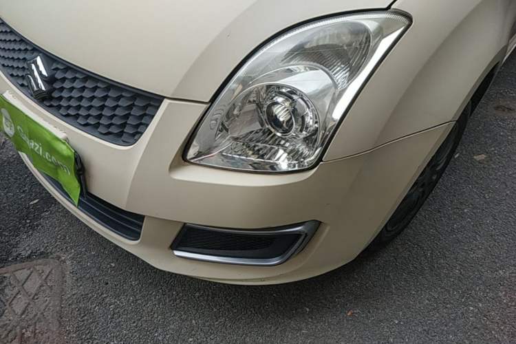 Used Suzuki Swift 2014 1.3L Manual Standard Edition Left Front Headlight
