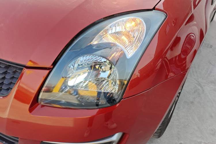 Used Suzuki Swift 2014 1.5L Automatic Fashion Edition Left Front Headlight