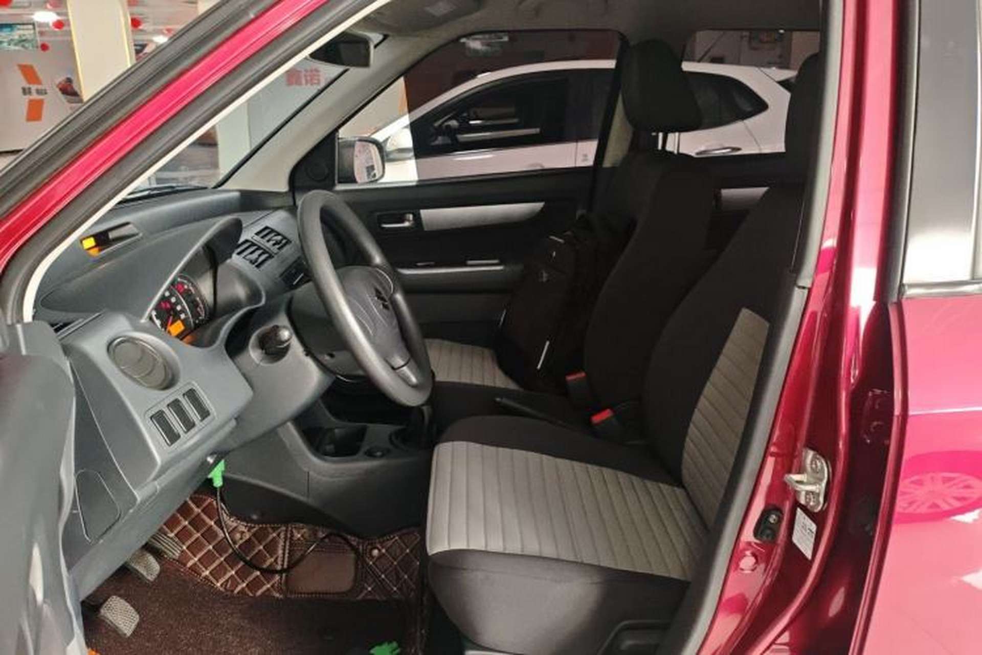 Used Suzuki Swift 2014 1.3L Manual Standard Edition Left Front Seat