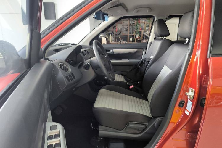 Used Suzuki Swift 2014 1.5L Automatic Fashion Edition Left Front Seat