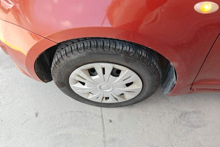 Used Suzuki Swift 2014 1.3L Manual Standard Edition Left Front Wheel Hub