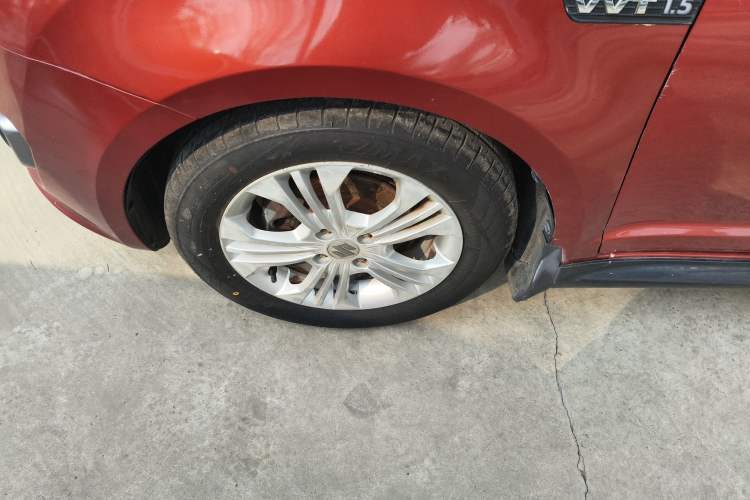 Used Suzuki Swift 2014 1.5L Automatic Fashion Edition Left Front Wheel Hub
