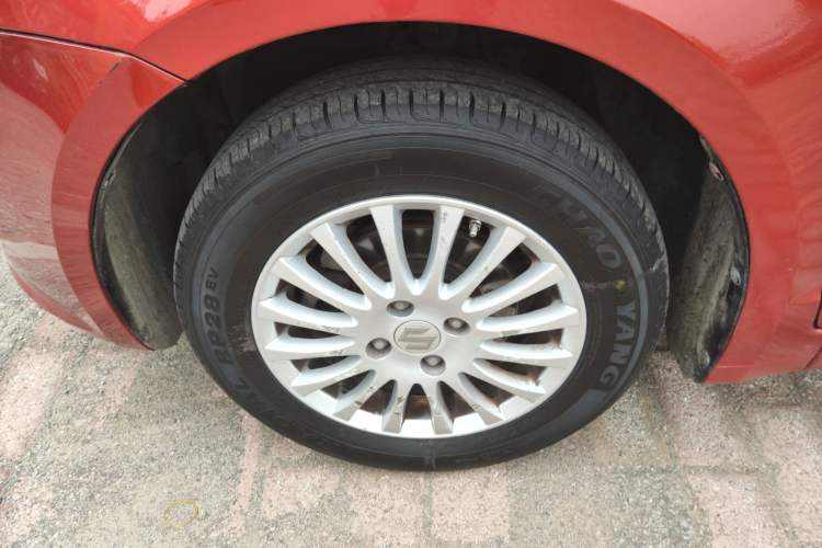 Used Suzuki Swift 2014 1.3L Manual Standard Edition Left Front Wheel Hub