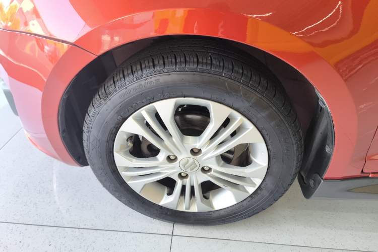 Used Suzuki Swift 2014 1.5L Automatic Fashion Edition Left Front Wheel Hub