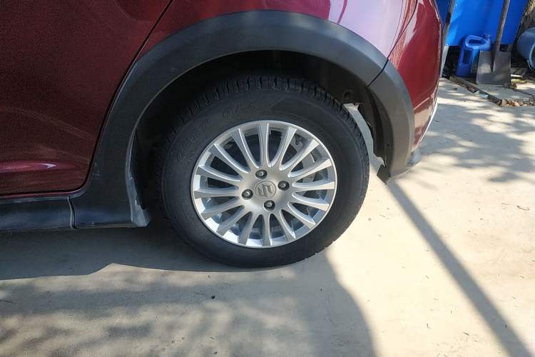 Used Suzuki Swift 2014 1.3L Manual Standard Edition Left Rear Wheel Hub