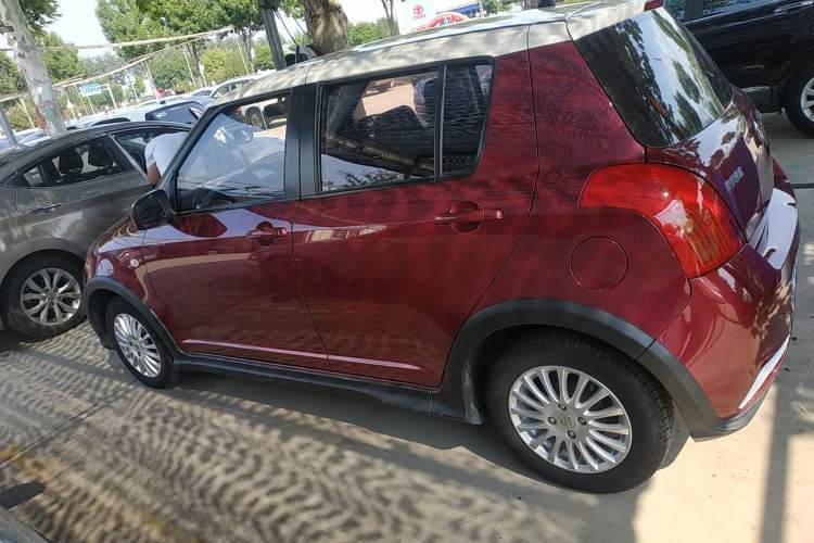 Used Suzuki Swift 2014 1.3L Manual Standard Edition Left Side