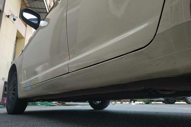 Used Suzuki Swift 2014 1.3L Manual Standard Edition Left Side Sill