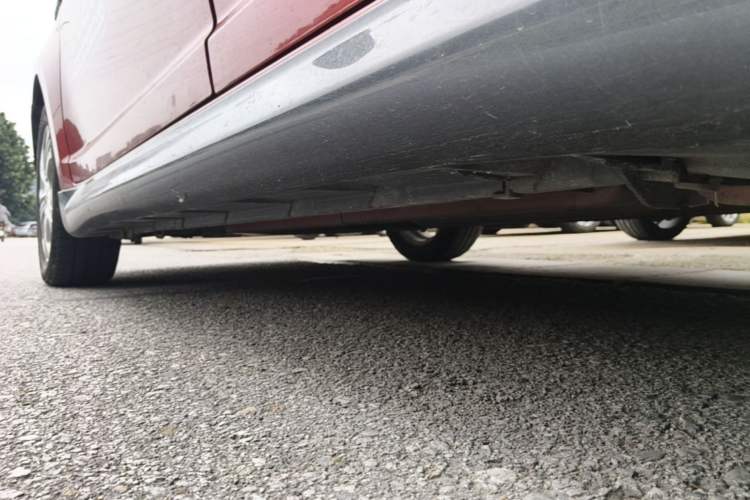 Used Suzuki Swift 2014 1.5L Automatic Fashion Edition Left Side Sill