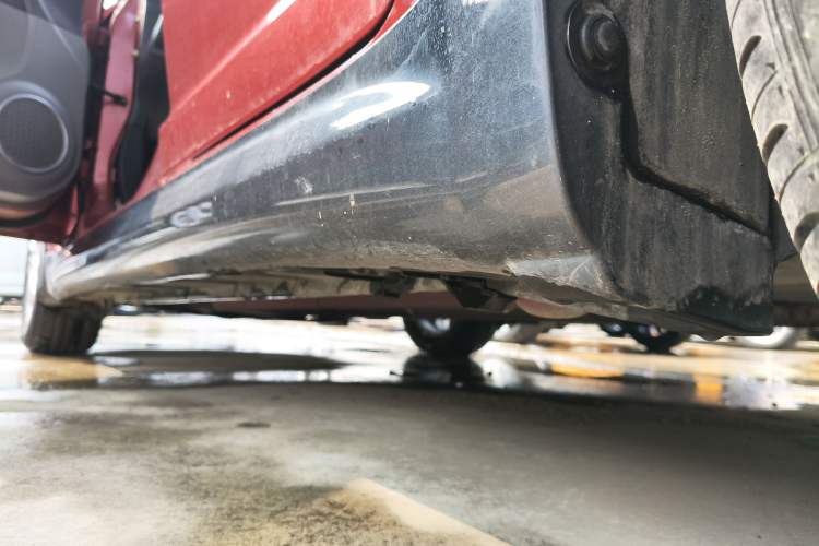 Used Suzuki Swift 2014 1.5L Automatic Fashion Edition Left Side Sill