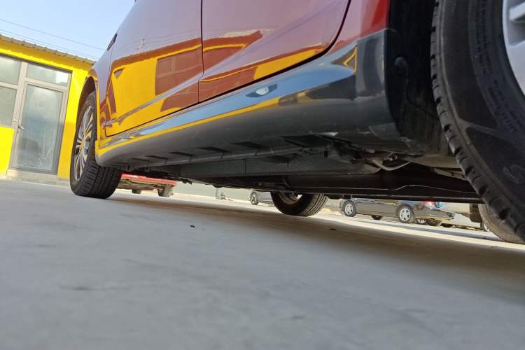 Used Suzuki Swift 2014 1.5L Automatic Fashion Edition Left Side Sill