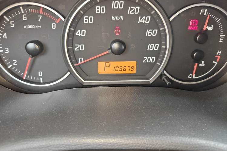 Used Suzuki Swift 2014 1.5L Automatic Fashion Edition Odometer Close Up