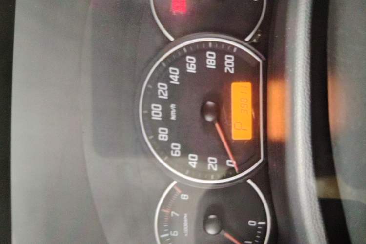 Used Suzuki Swift 2014 1.5L Automatic Fashion Edition Odometer Close Up