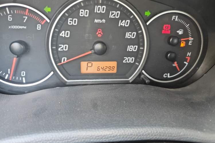 Used Suzuki Swift 2014 1.5L Automatic Fashion Edition Odometer Close Up