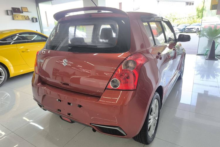 Used Suzuki Swift 2014 1.5L Automatic Fashion Edition Rear Right 45 Deg