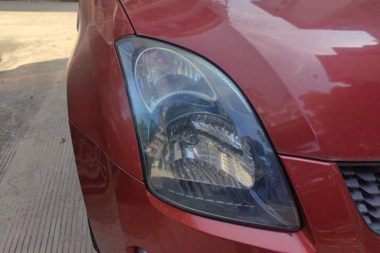 Used Suzuki Swift 2014 1.5L Automatic Fashion Edition Right Front Headlight