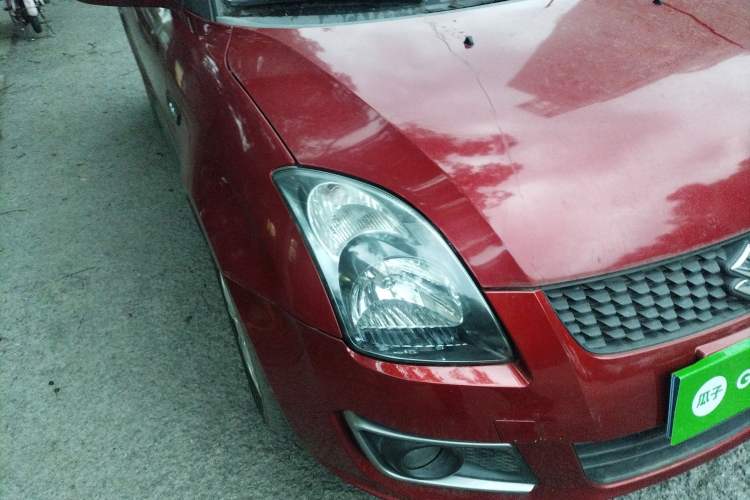 Used Suzuki Swift 2014 1.5L Automatic Fashion Edition Right Front Headlight