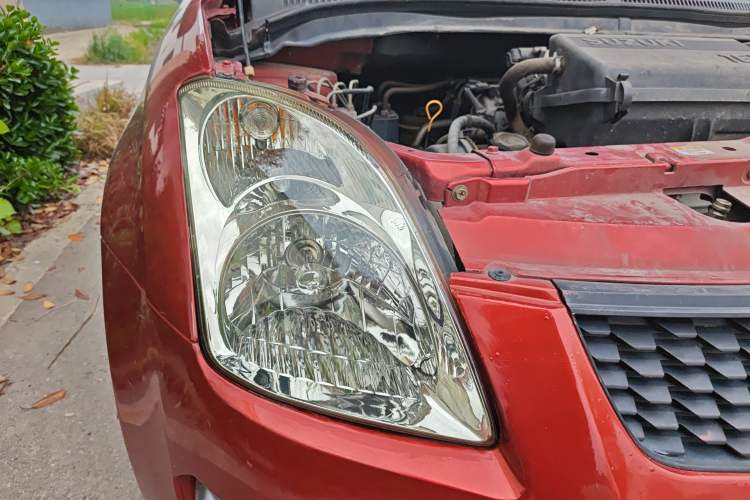 Used Suzuki Swift 2014 1.3L Manual Standard Edition Right Front Headlight
