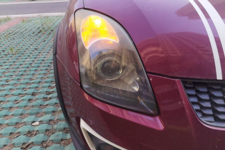 Used Suzuki Swift 2014 1.5L Automatic Fashion Edition Right Front Headlight